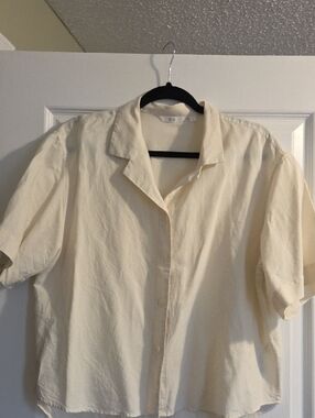 Uniqlo Relaxed Short-Sleeve Button-Down Shirt - Light Cream - Meduim